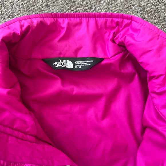 Women’s The North Face Jacket. - Picture 5 of 6